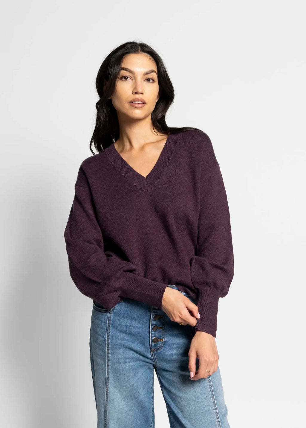 OAT V-Neck Balloon Sleeve Sweater