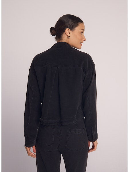 Bella Dahl Crop Pocket Button Down