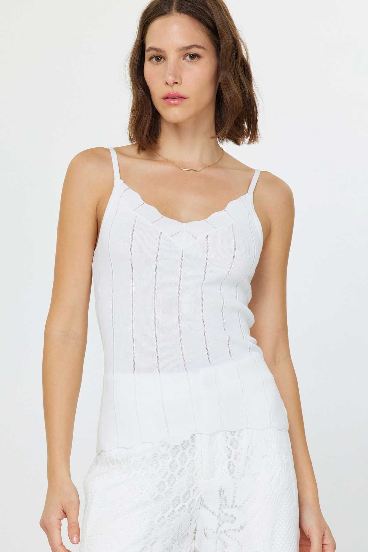NYLAND Rhea Scalloped Scoopneck Tank Top White