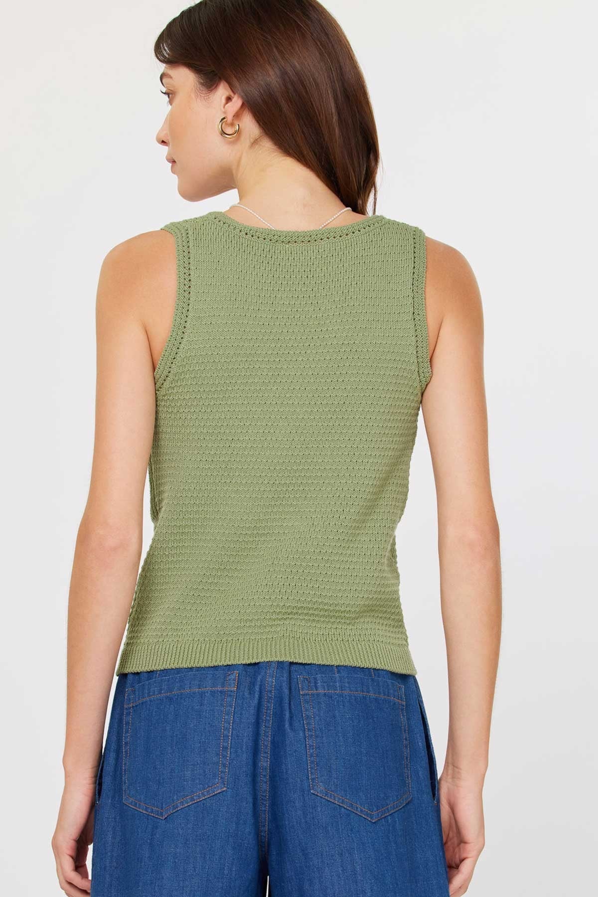 Gild Aveline V-Neck Tank Top Sweater