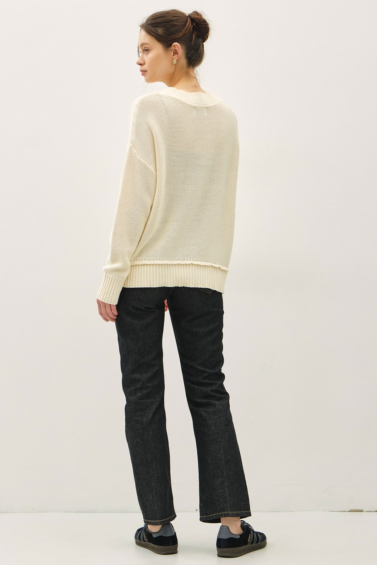 NYLAND Cosima Chunky V-Neck Knit Sweater