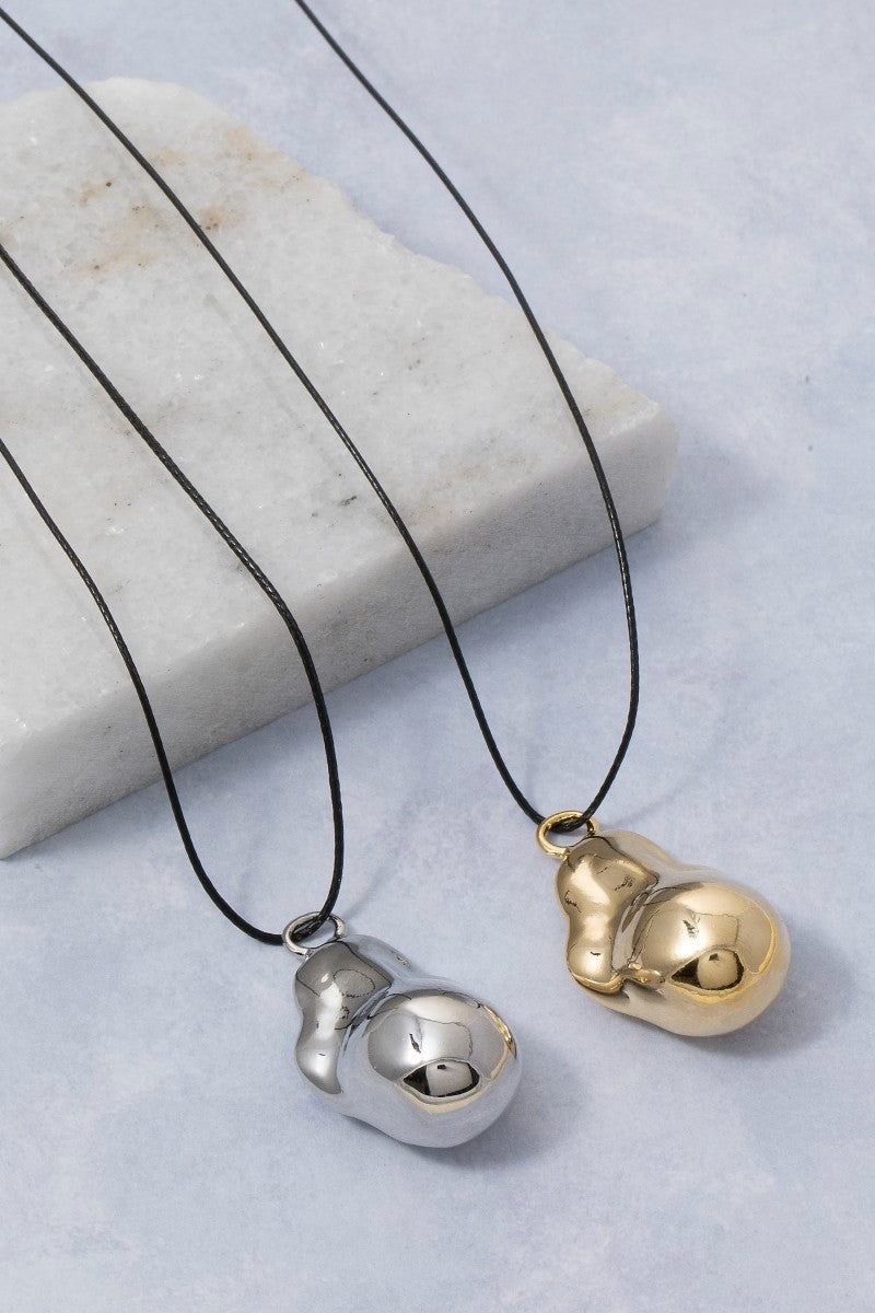 NYLAND Irregular Shape Metallic Pendant Dainty Cord Necklace