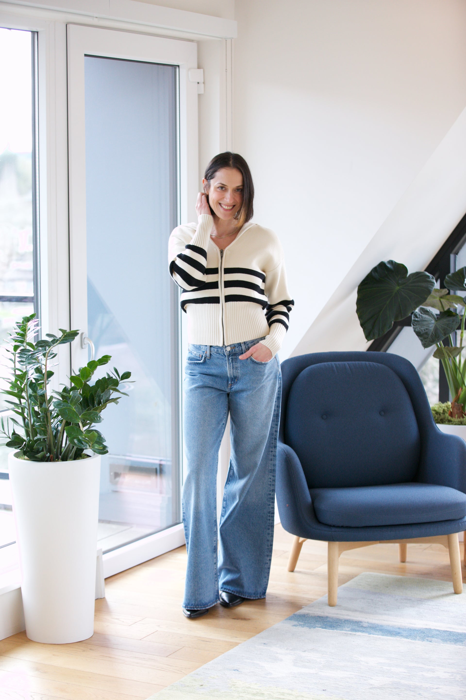 AGOLDE Clara Low Rise Baggy Flare in Signal