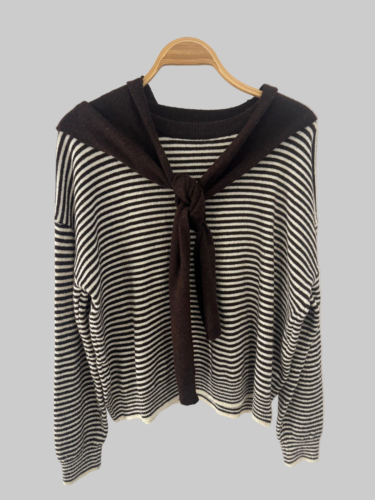 GOLDEN Trente Sweater with Removable Shawl Brown