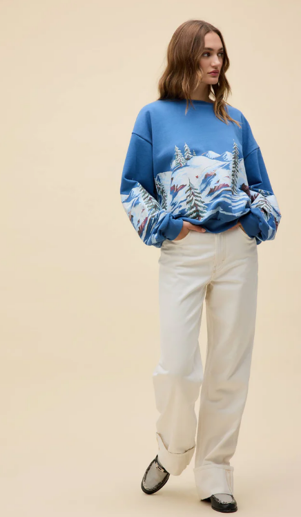 DAYDREAMER Alpine Ski Scene Oversized Crew Sweatshirt