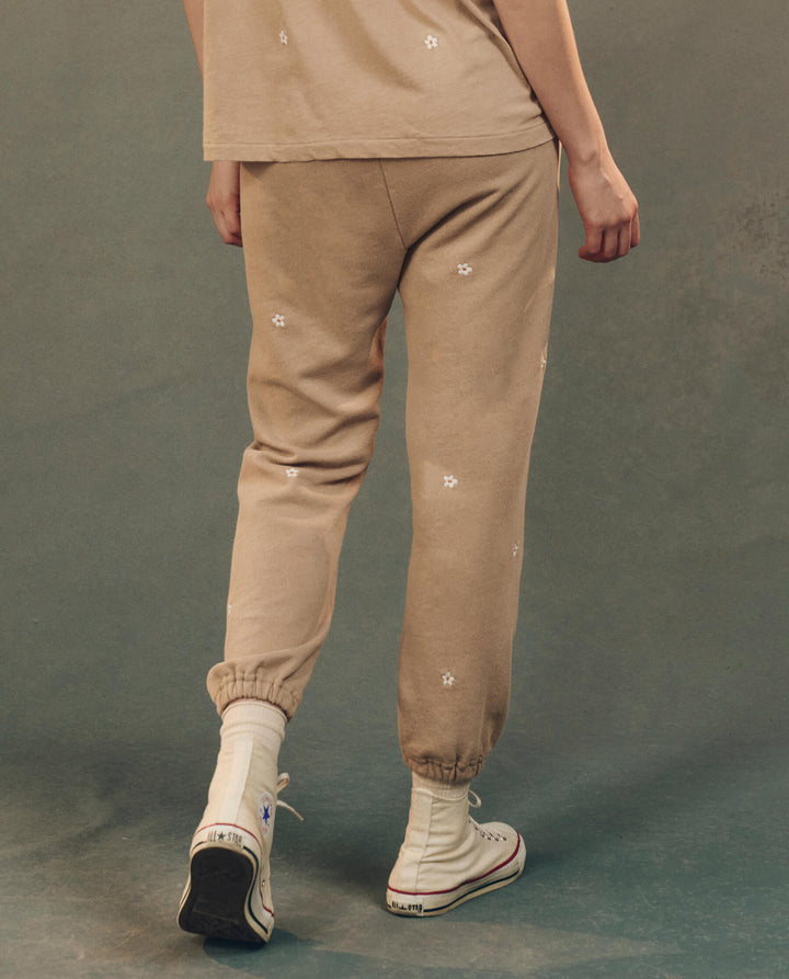 THE GREAT. The Stadium Sweatpant w/ Daisy Embroidery