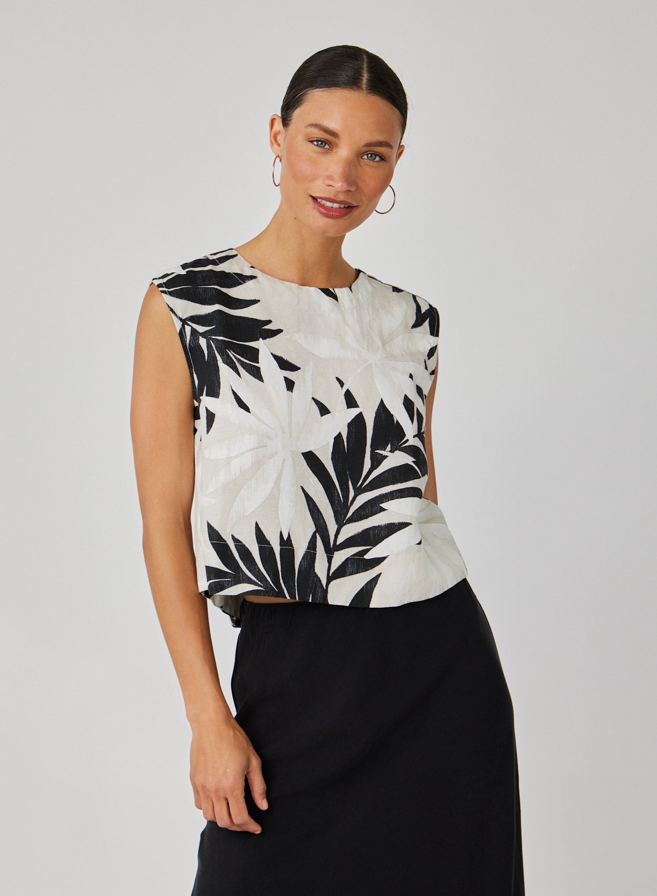 Bella Dahl Boxy Button Back Top