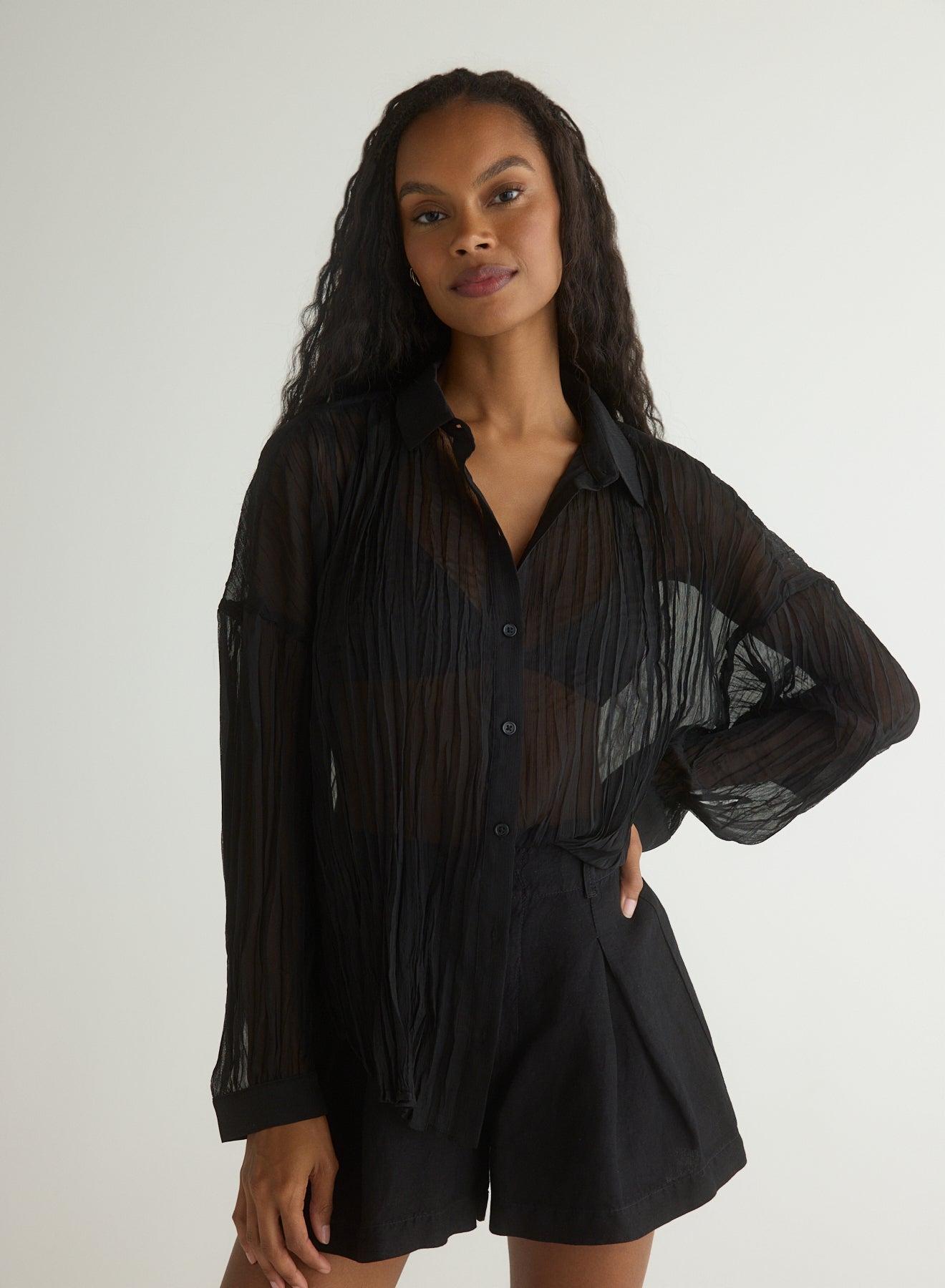Bella Dahl Flowy Pleated Shirt Black
