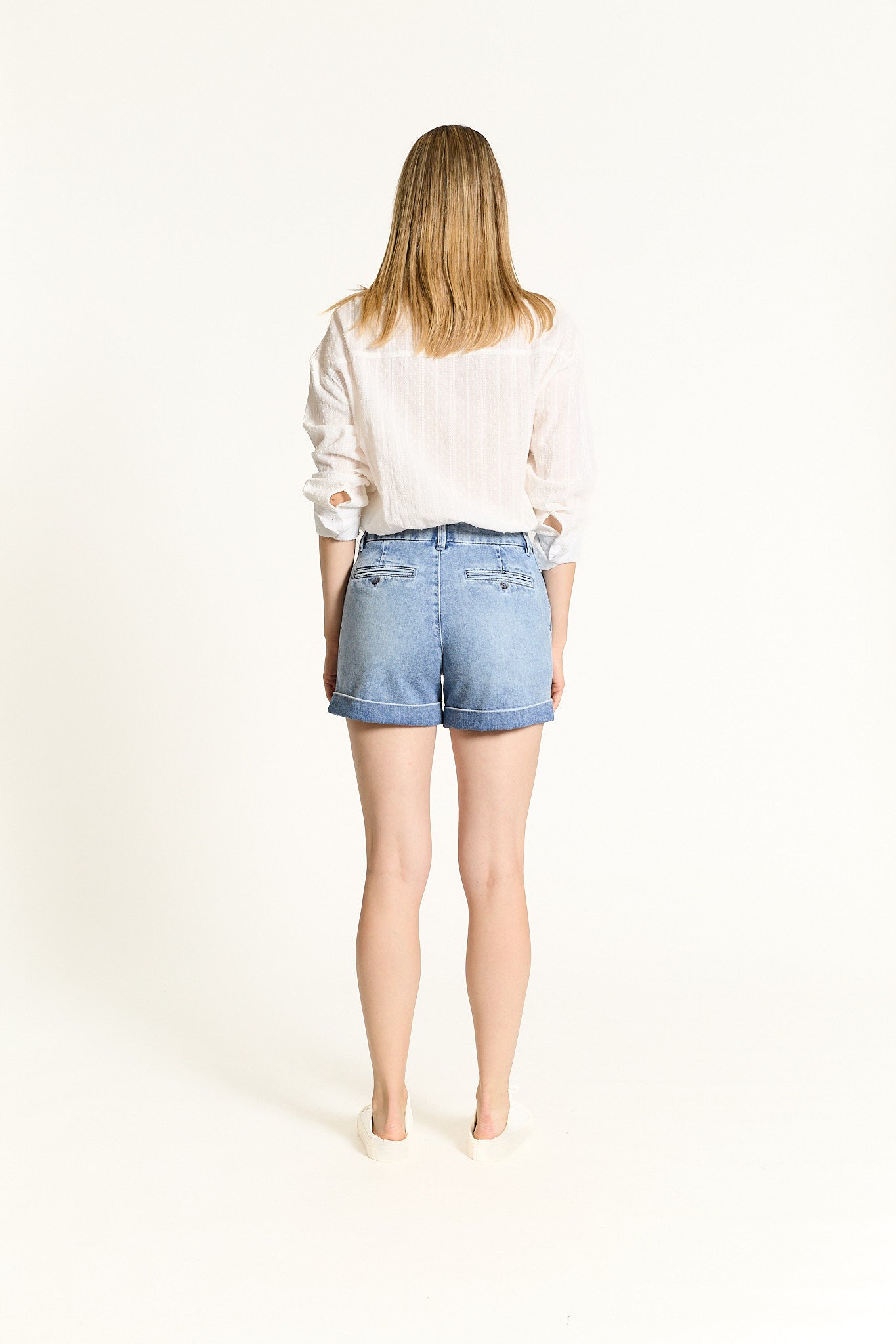 OAT High Rise Slit Pocket Shorts in Bello Clean Wash