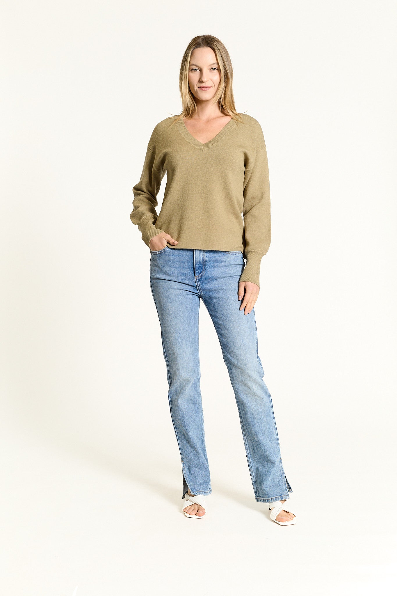 OAT V-Neck Balloon Sleeve Sweater Fine Sage